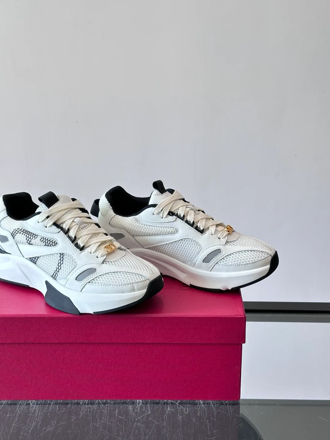Men's Sneakers VALENTINO 17328752