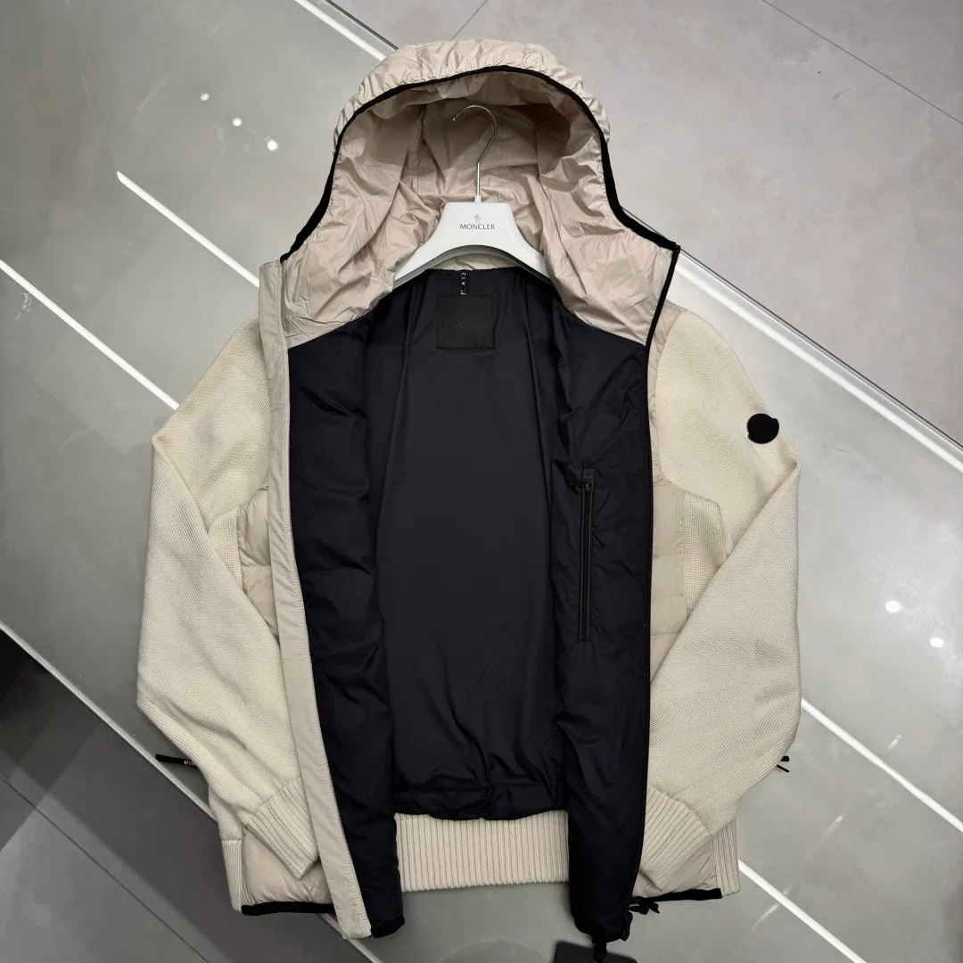 Women's Jackets And Down Jackets MONCLER 17296406