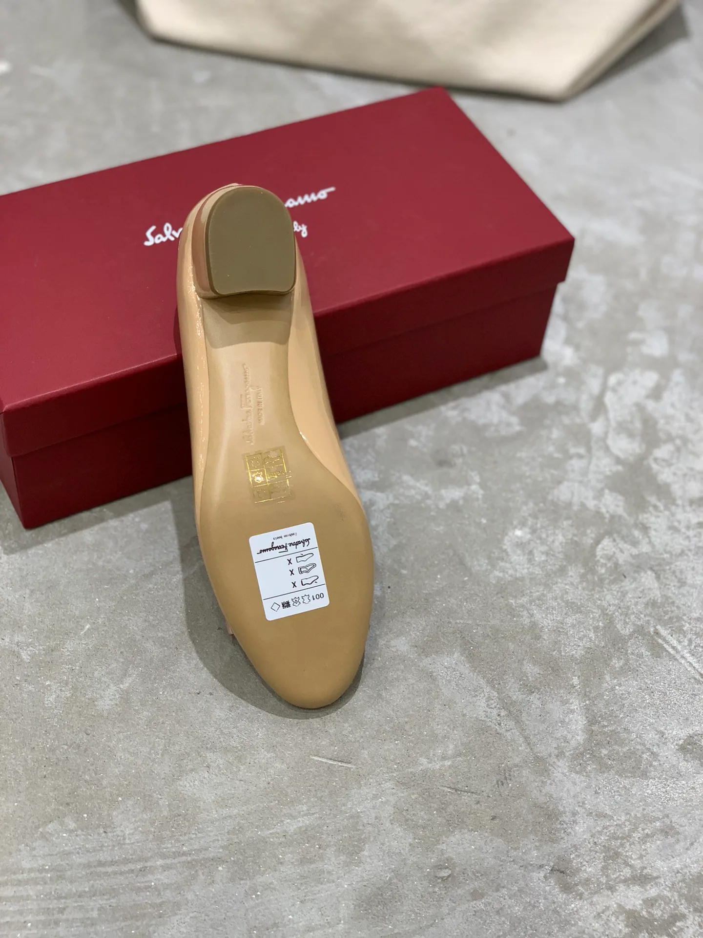 Women's Ballet Flats SALVATORE FERRAGAMO 18340674