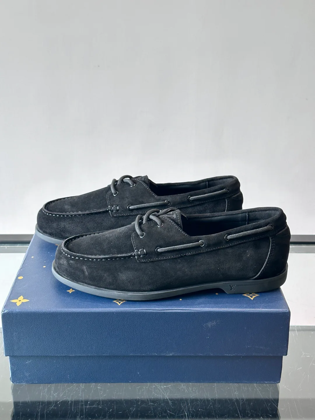 Men's Loafers And Dress Shoes LOUIS VUITTON 17941073