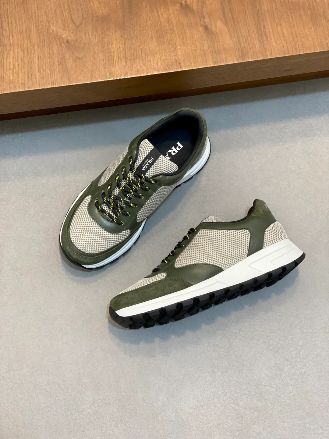 Men's Sneakers PRADA 18079029