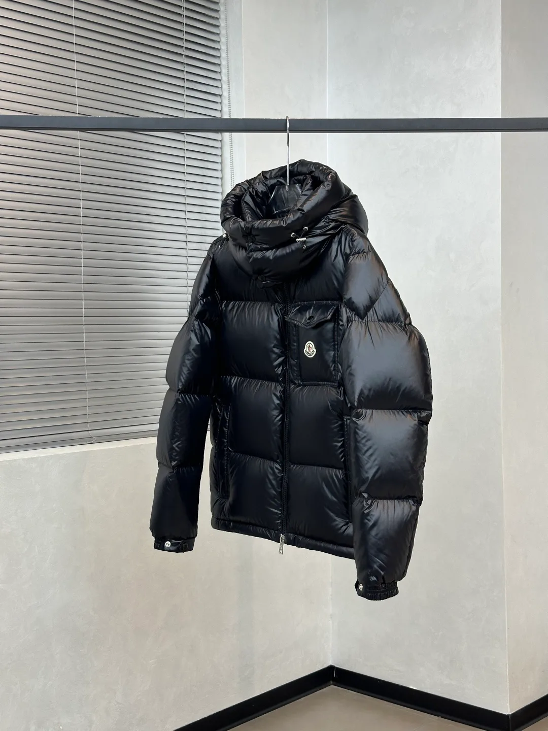 Women's Jackets And Down Jackets MONCLER 17865417