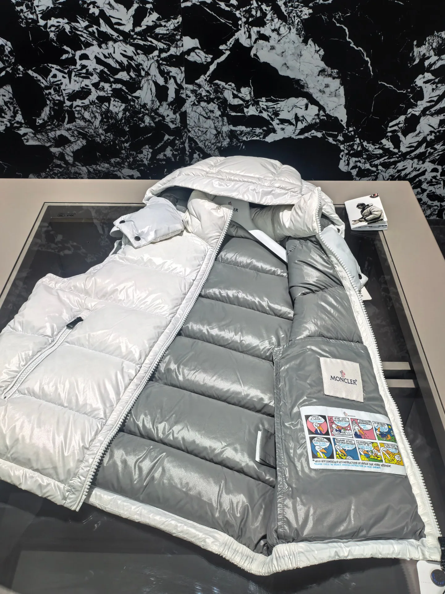 Жилеты Мужские Moncler 18634216