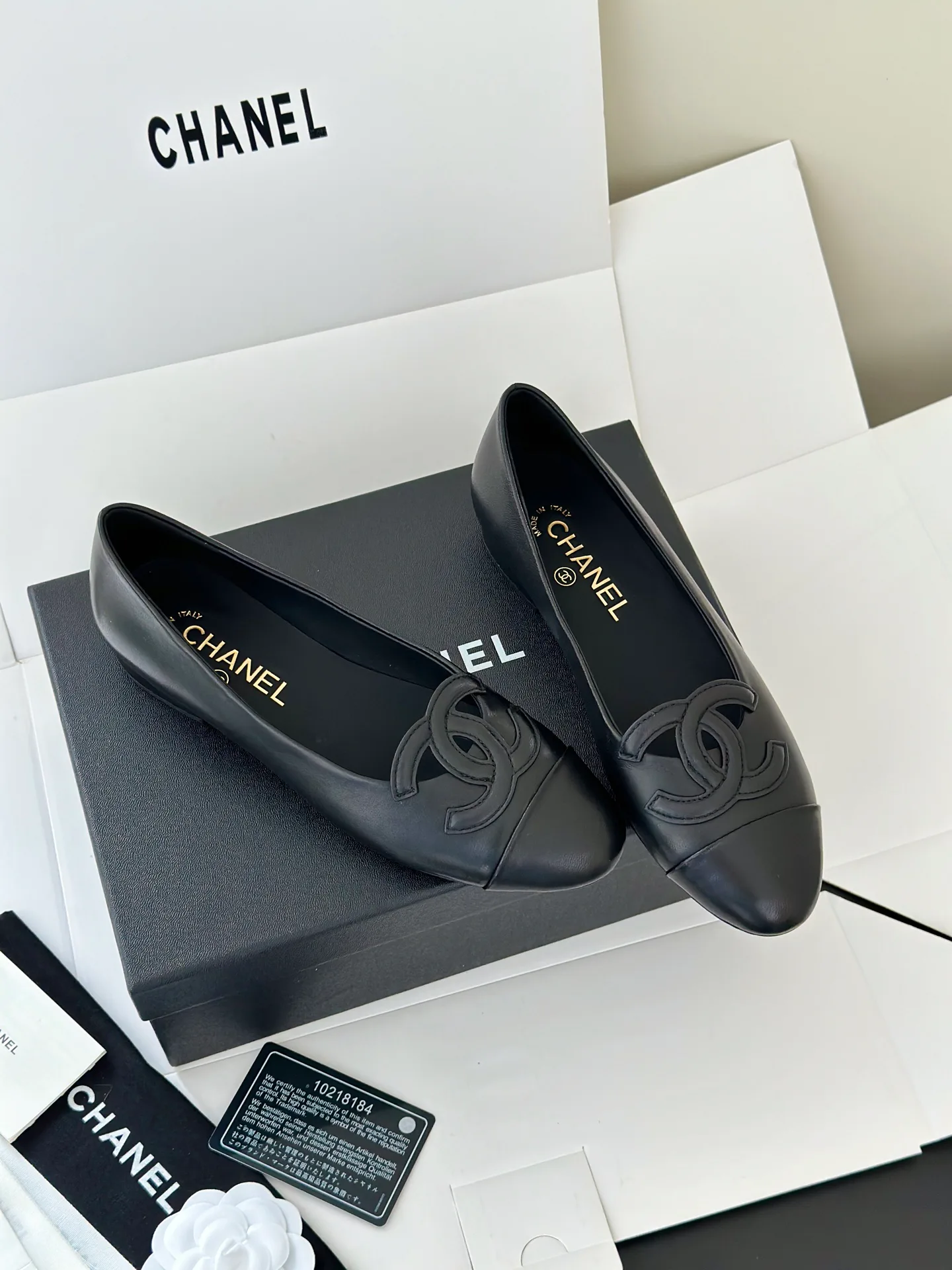 Women's Ballet Flats CHANEL 18143033