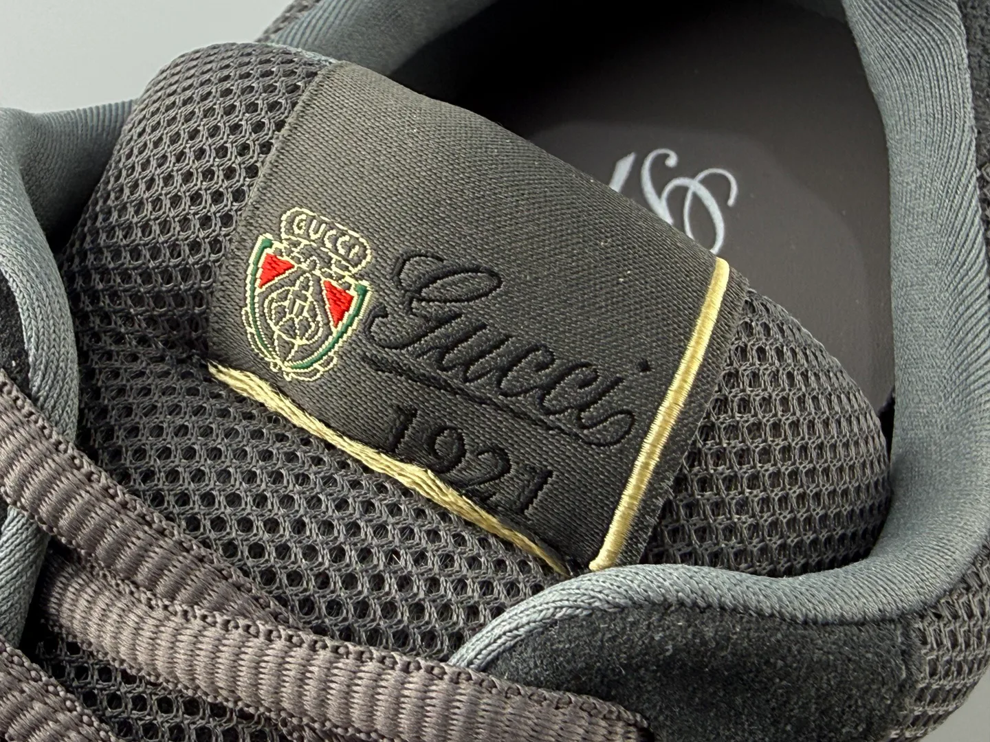 Women's Sneakers GUCCI 18552270