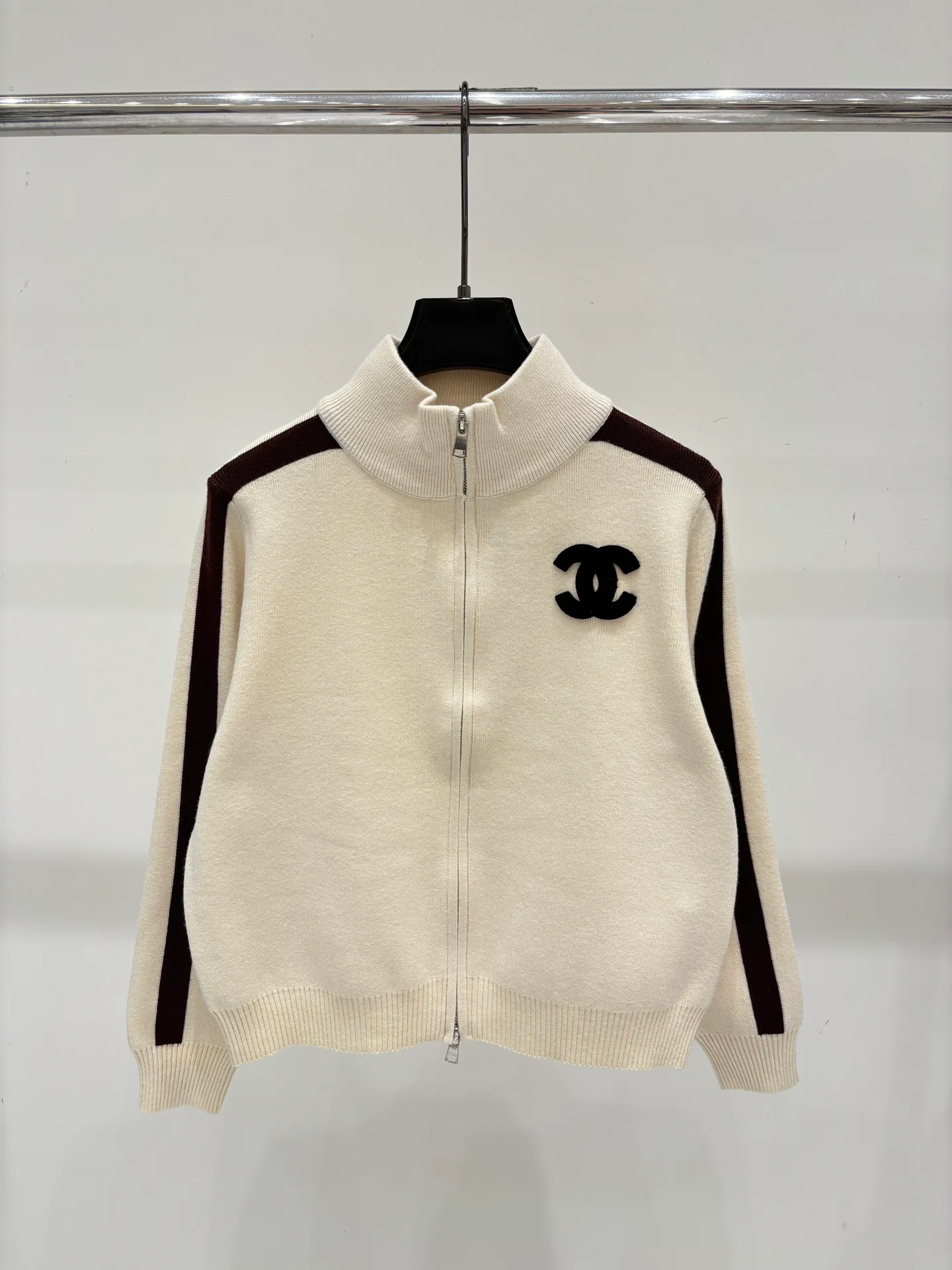 Women's Jumpers And Sweaters CHANEL 18331665