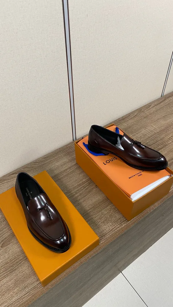 Men's Loafers And Dress Shoes LOUIS VUITTON 18193962