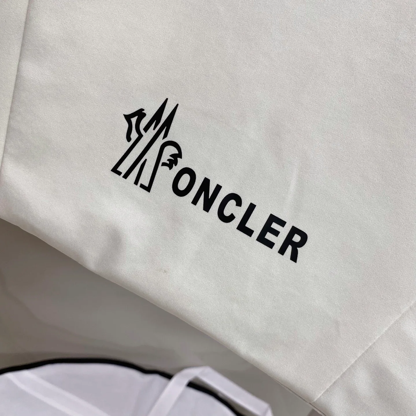 Men's Jackets And Down Jackets MONCLER 18029205