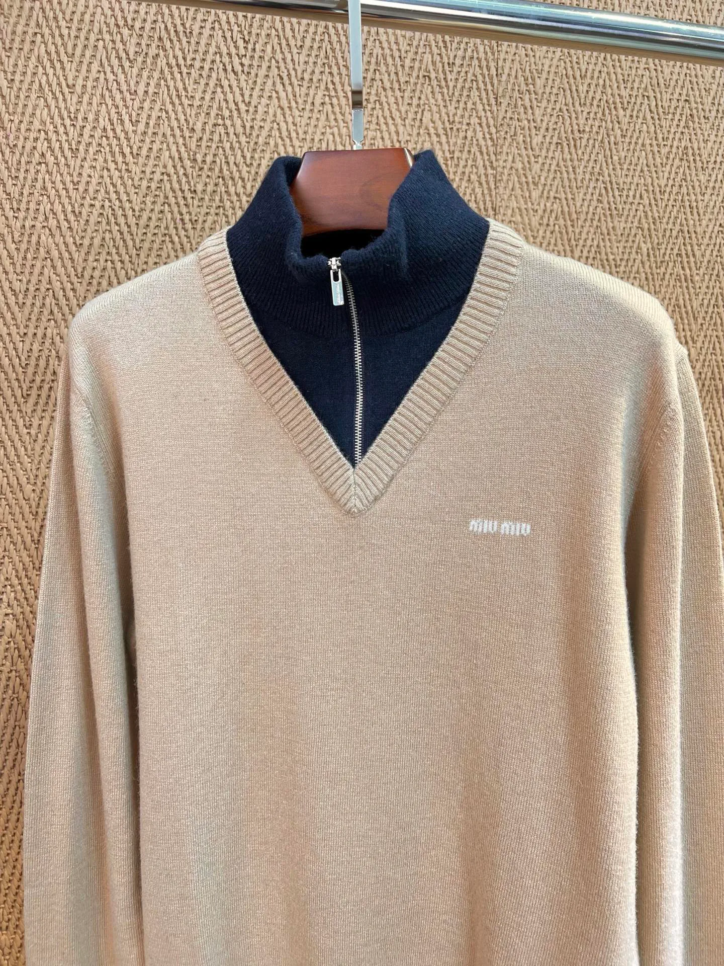 Women's Jumpers And Sweaters MIU MIU 18324218