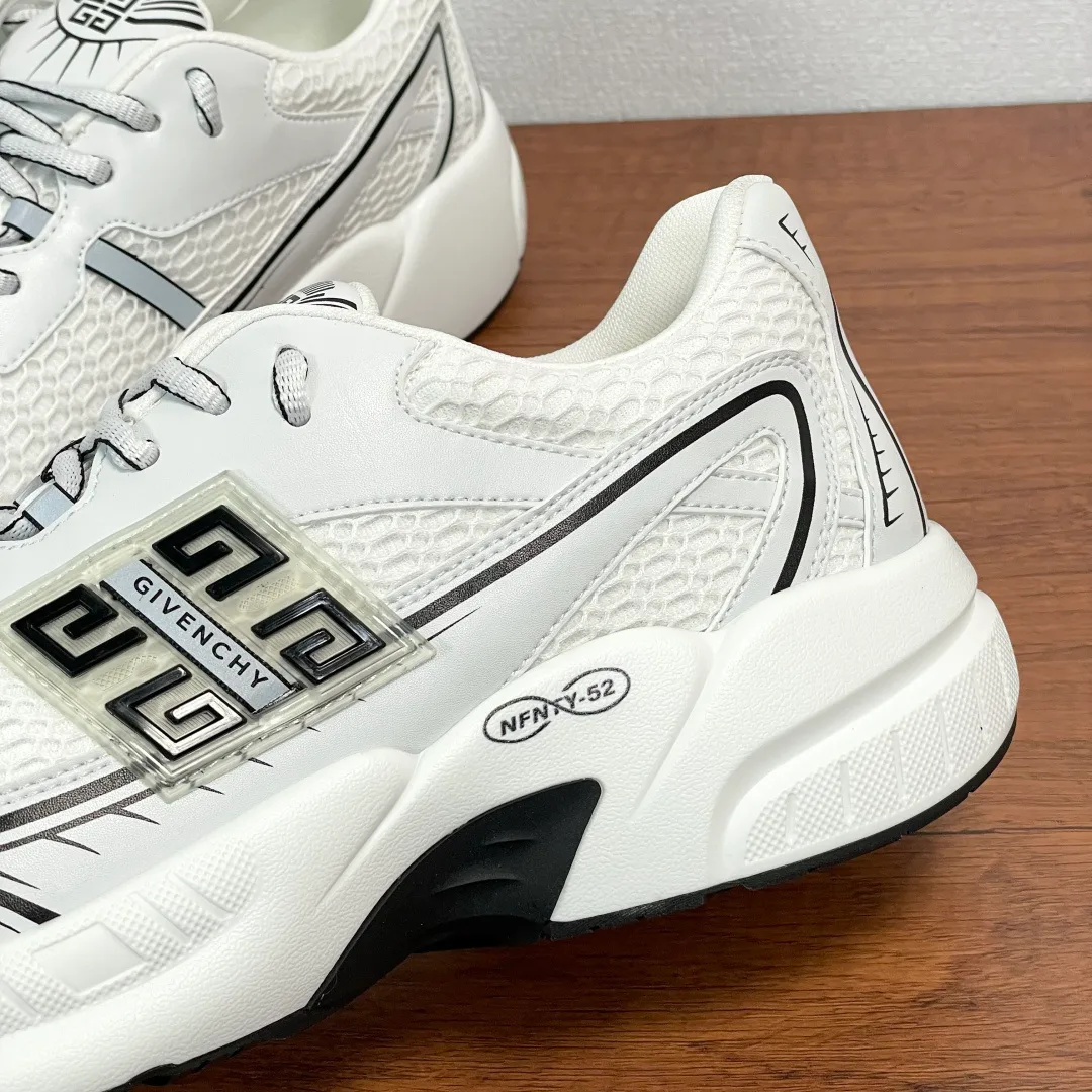 Men's Sneakers GIVENCHY 17307238