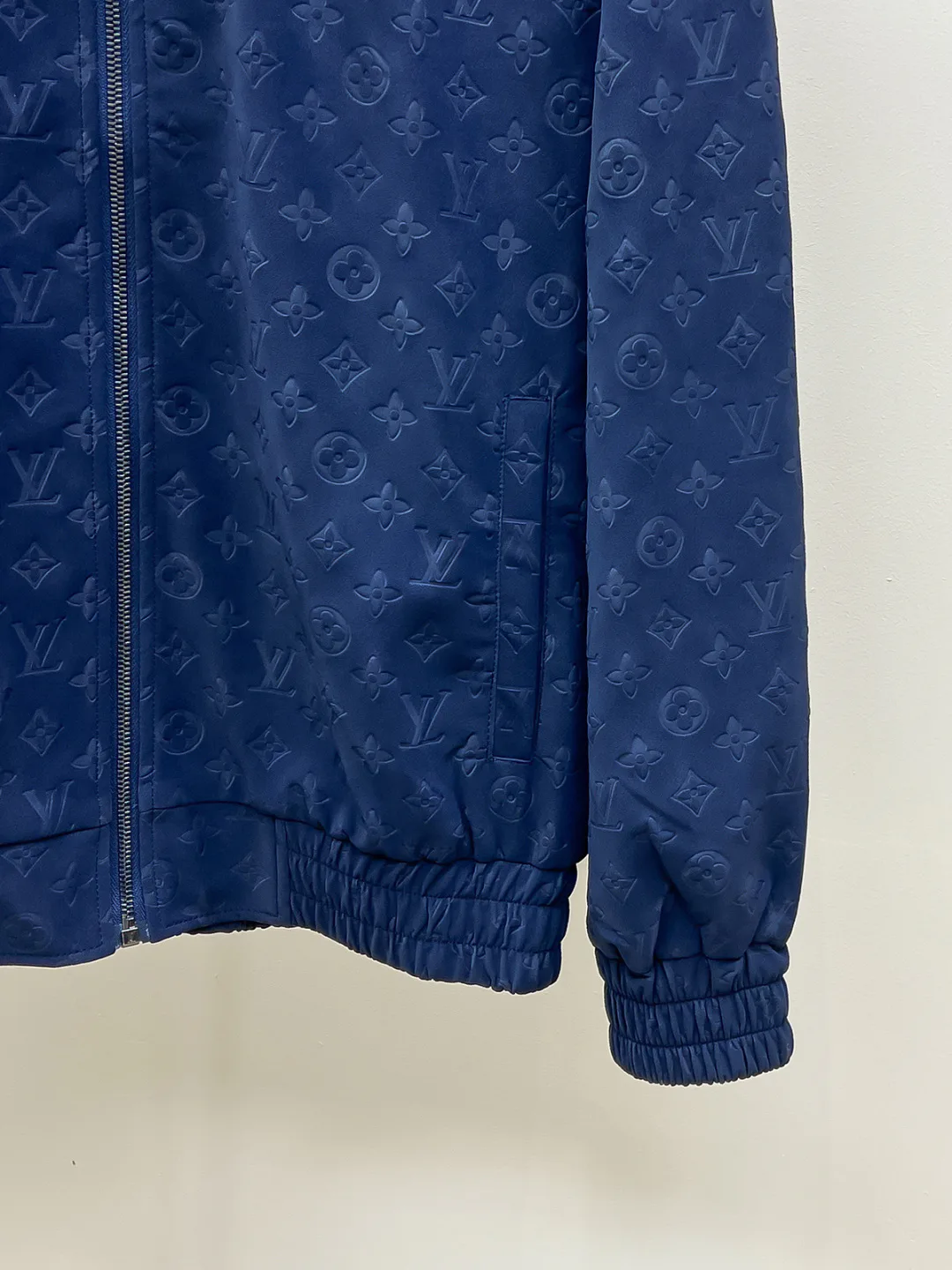 Men's Jackets And Down Jackets LOUIS VUITTON 18499110