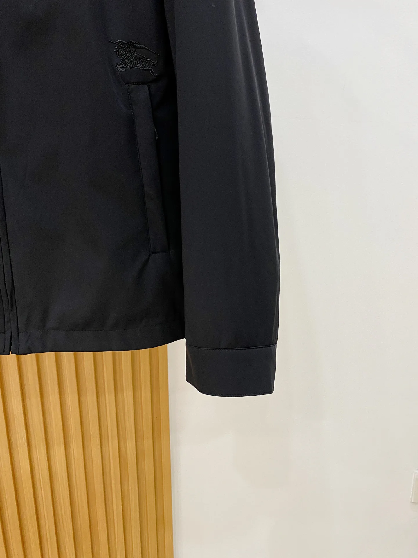 Men's Jackets And Down Jackets BURBERRY 18246891