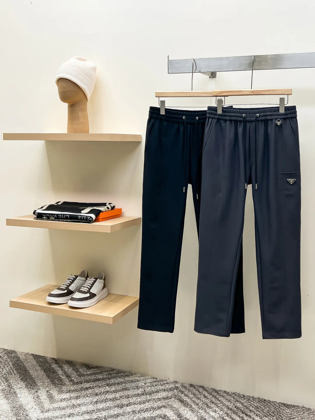 Men's Trousers PRADA 18499187