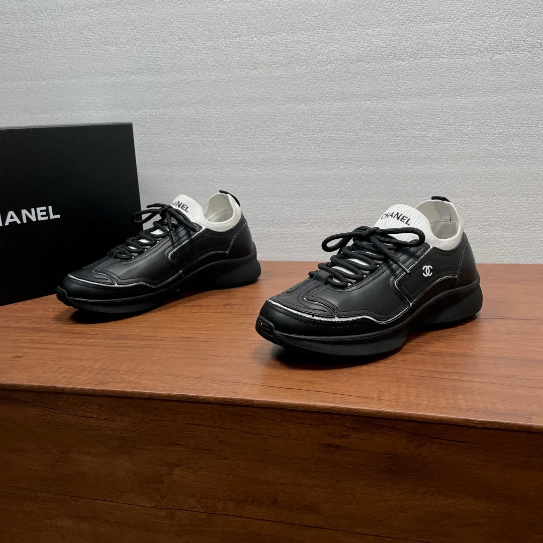 Women's Sneakers CHANEL 17542459