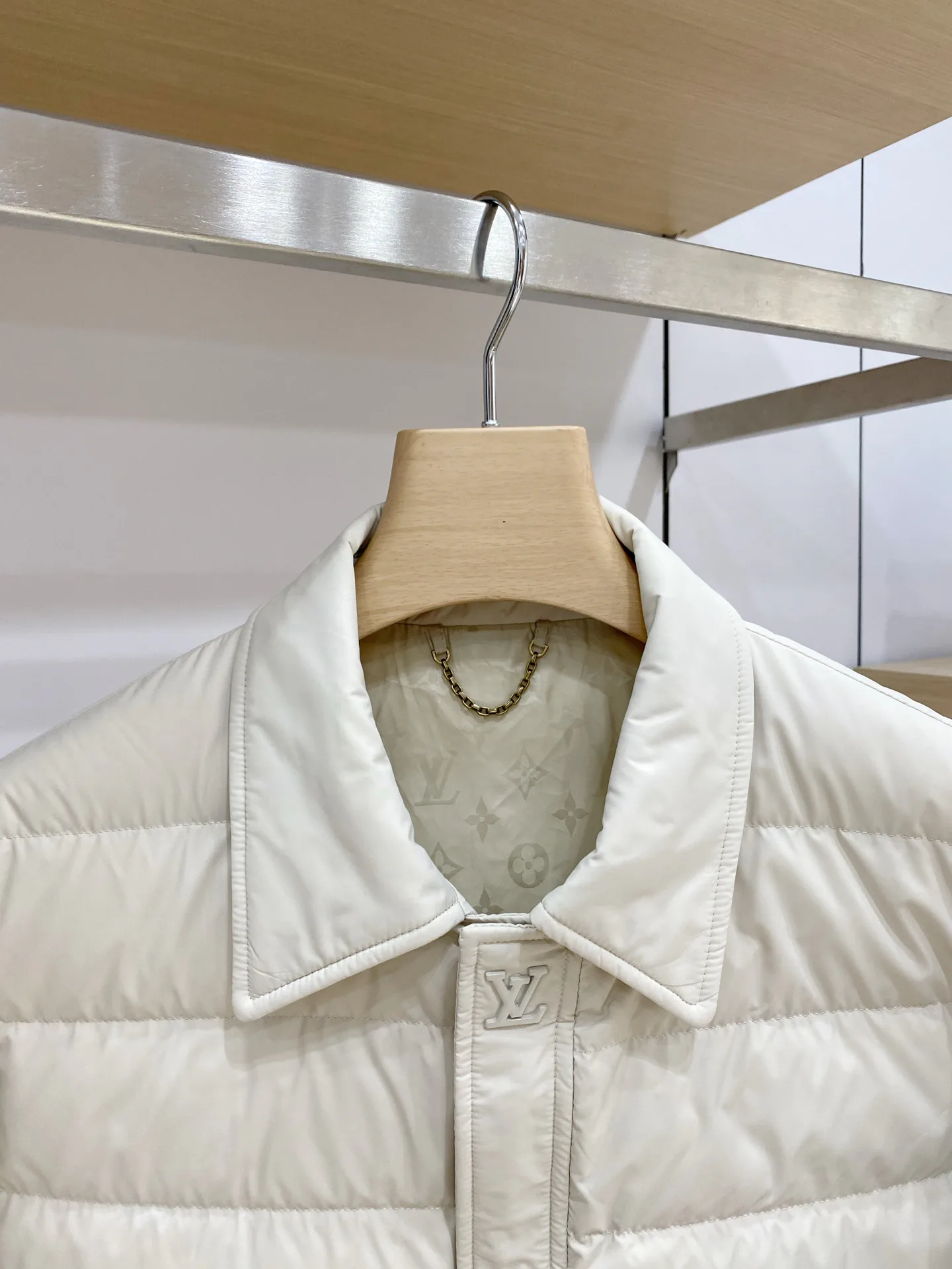 Women's Jackets And Down Jackets LOUIS VUITTON 18284790