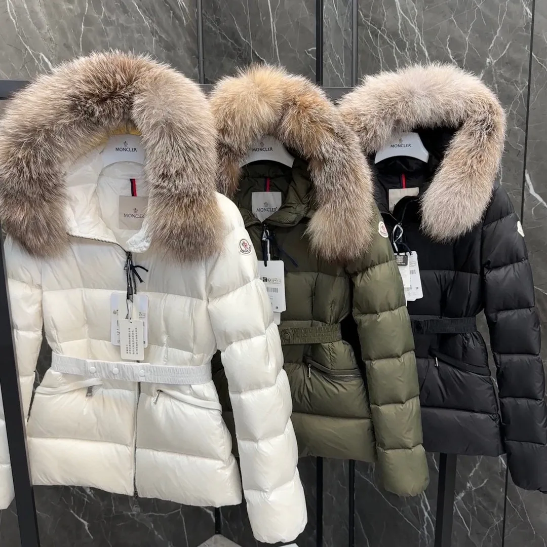 Women's Jackets And Down Jackets MONCLER 18130061