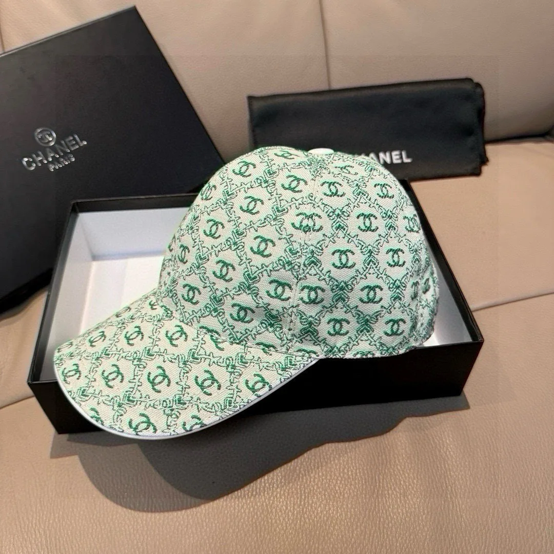 Hats CHANEL 18105234