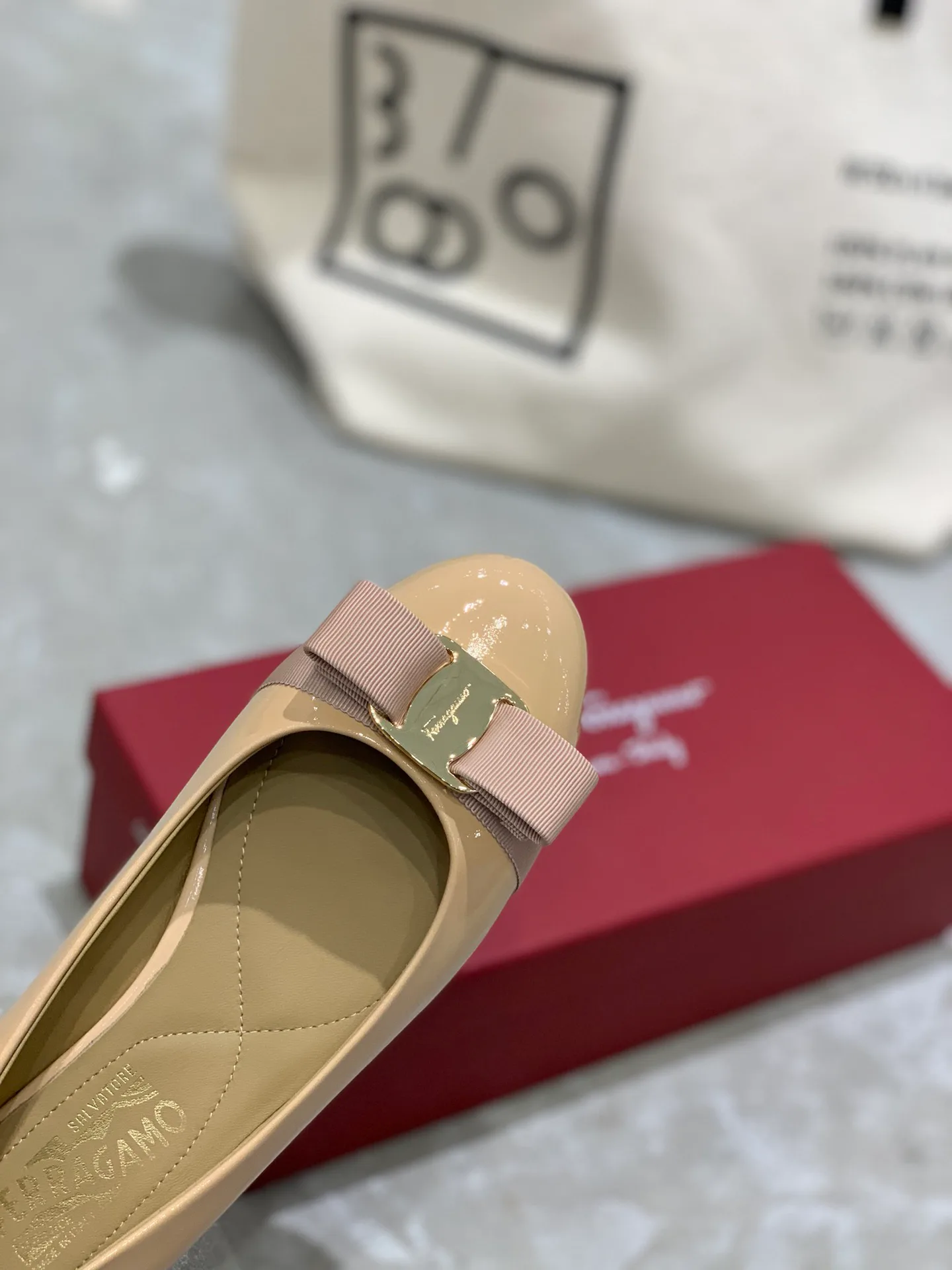 Women's Ballet Flats SALVATORE FERRAGAMO 18340644