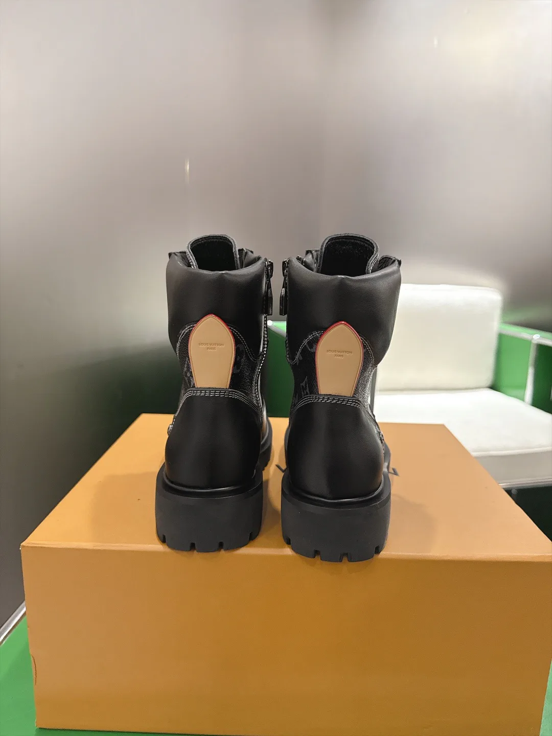 Women's Ankle Boots LOUIS VUITTON 18286123