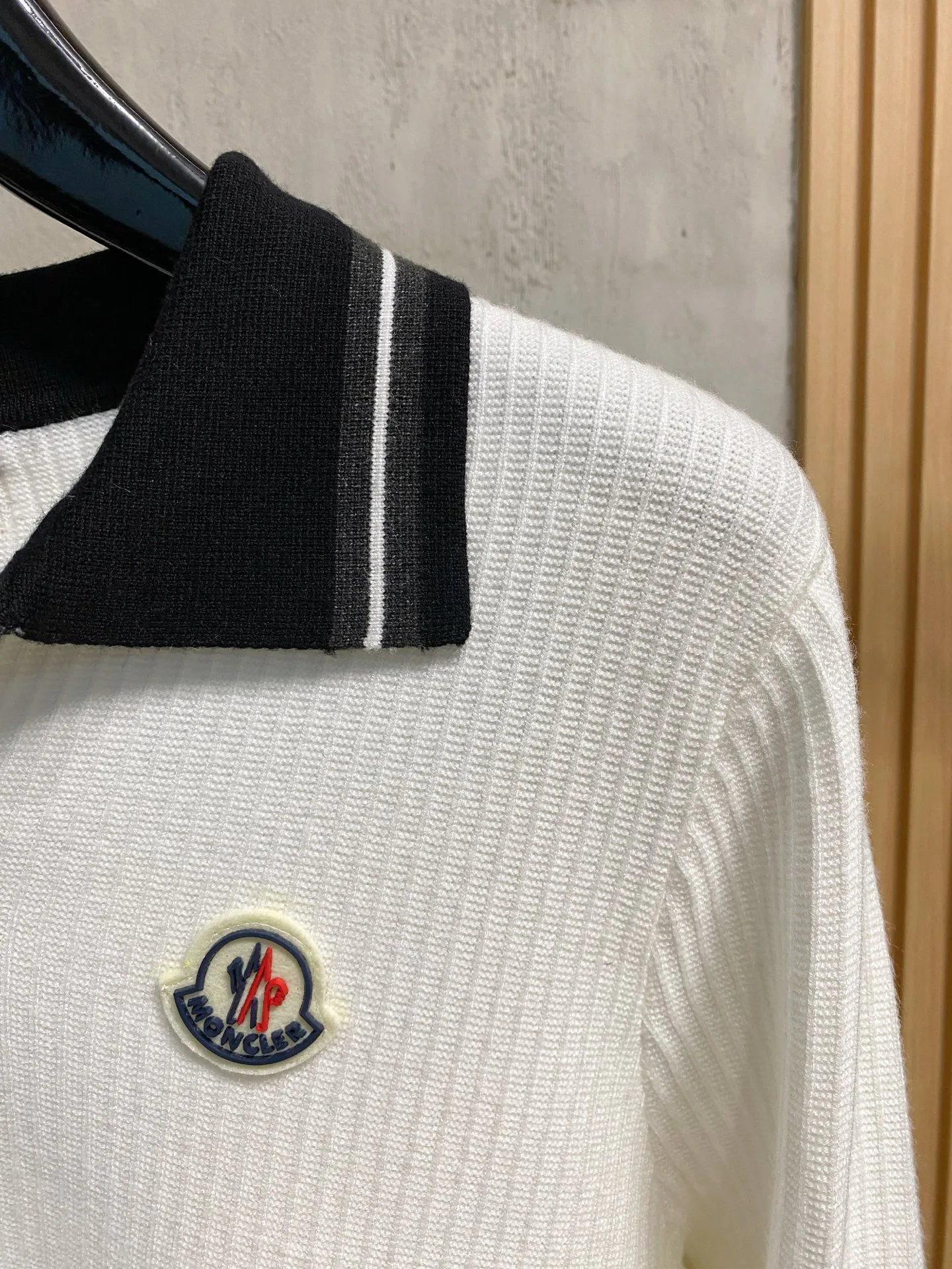 Men's Jumpers And Sweaters MONCLER 18098175