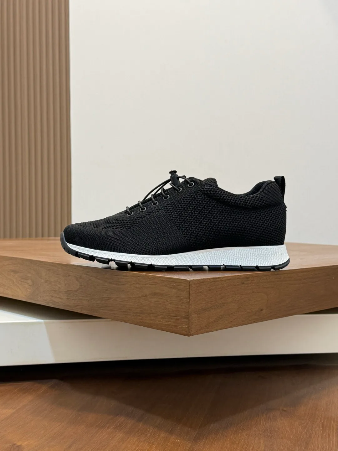 Men's Sneakers PRADA 18100372