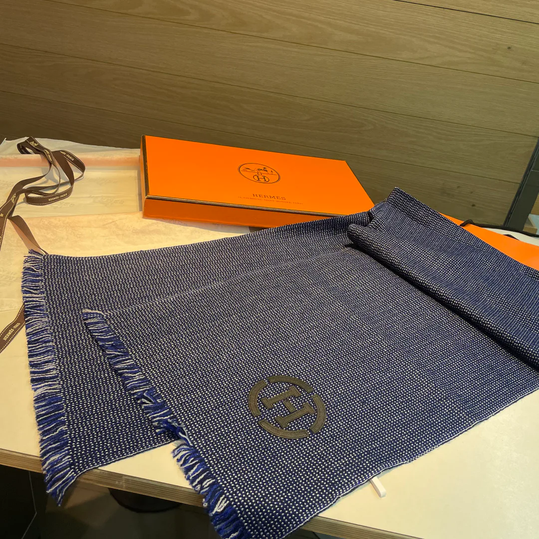 Scarves HERMES 18003472