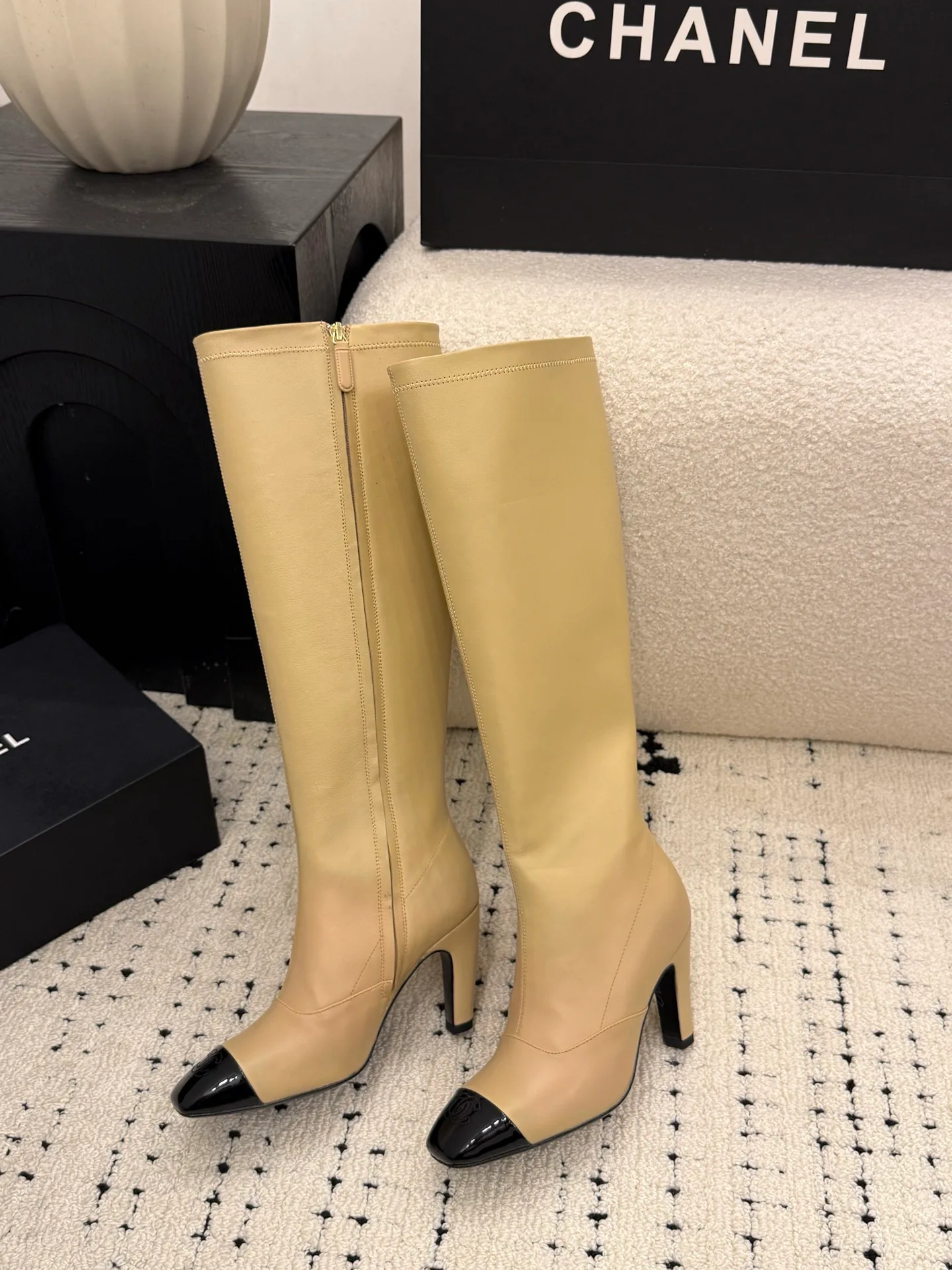 Women's Boots CHANEL 17981213
