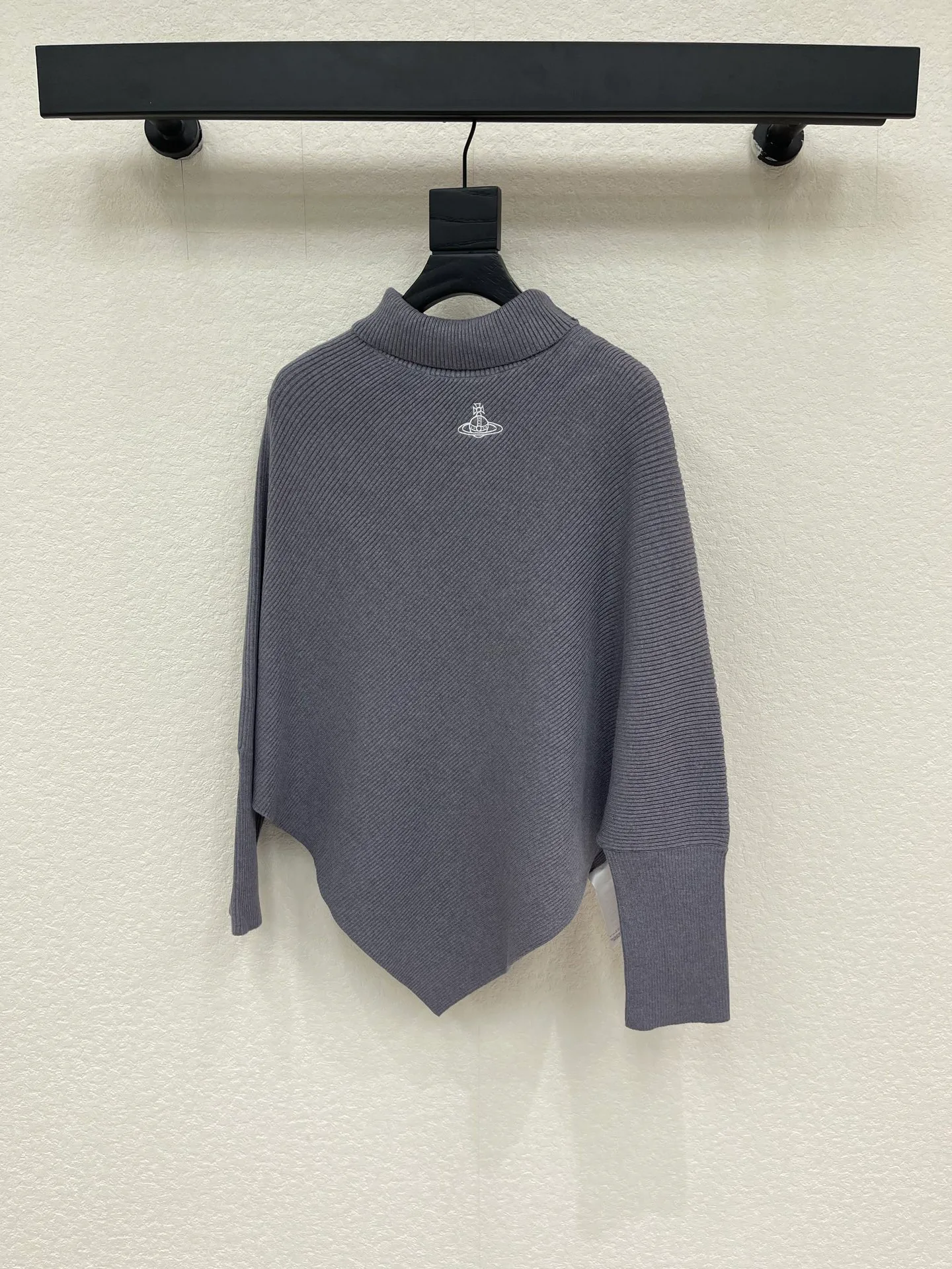 Women's Jumpers And Sweaters VIVIENNE WESTWOOD 18031127