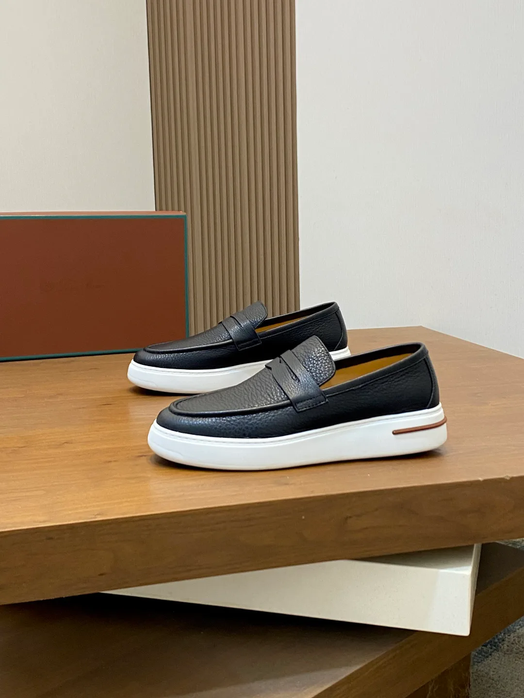 Men's Loafers And Dress Shoes LORO PIANA 18079012