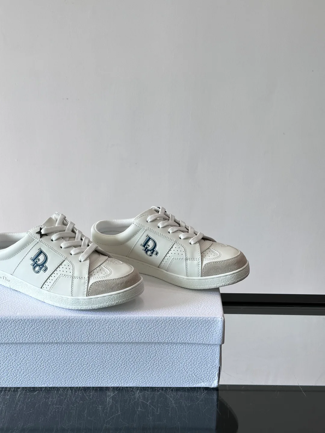 Women's Sneakers CHRISTIAN DIOR 18102609