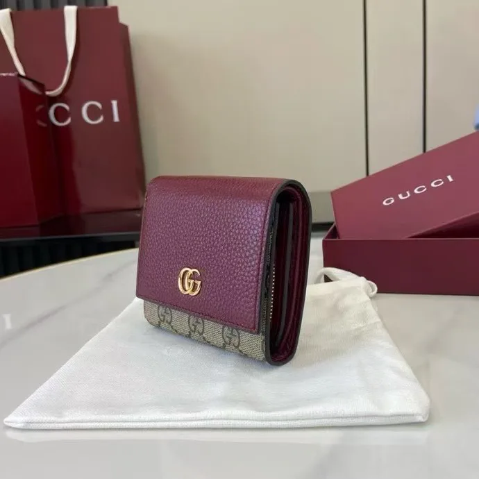 Women's Clutches GUCCI 17904032