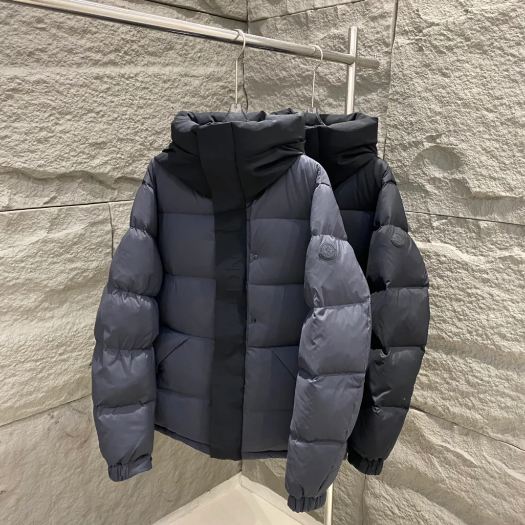 Куртки И Пуховики Мужские Moncler 18609637