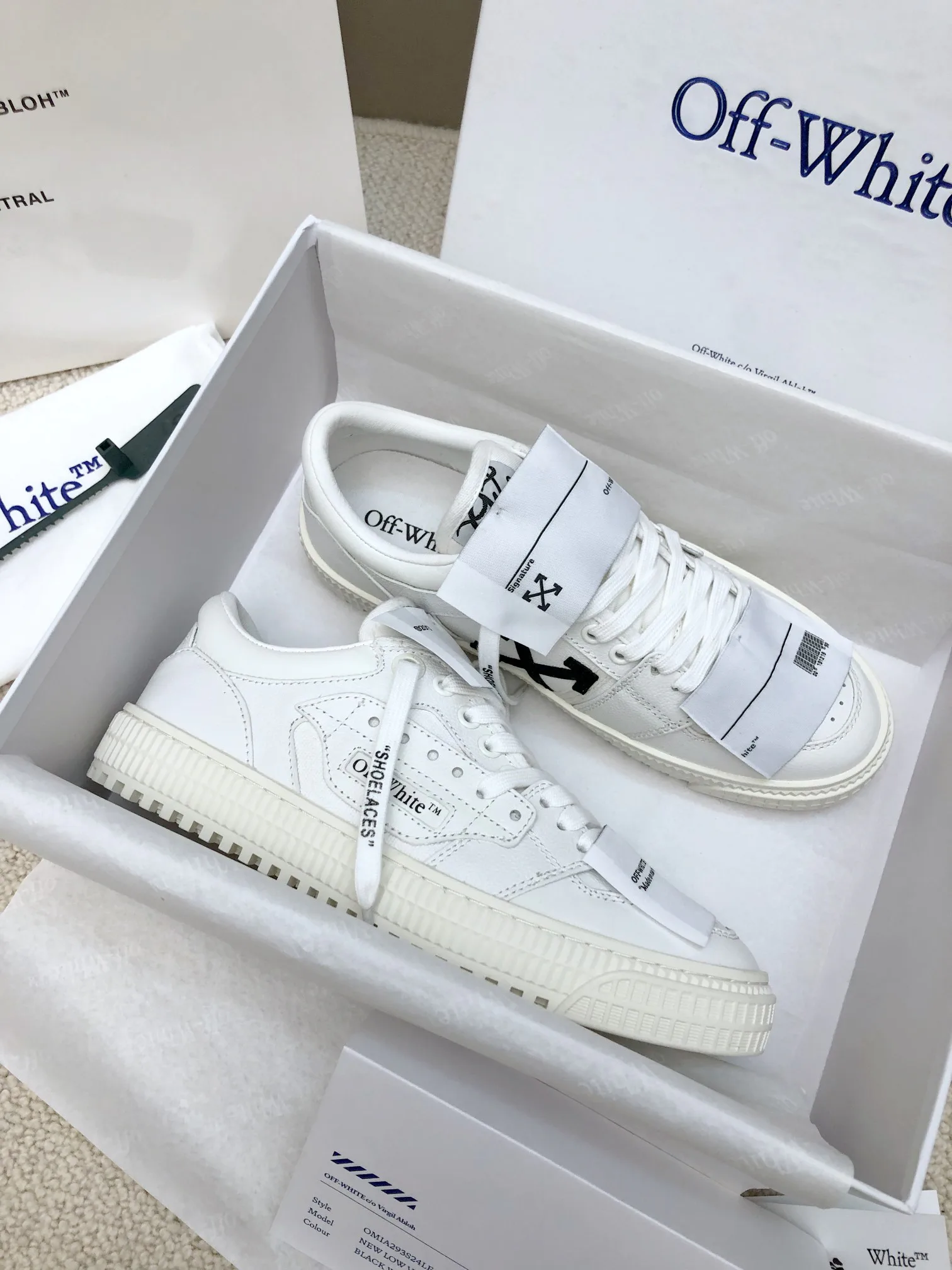 Women's Sneakers OFF-WHITE 18158684