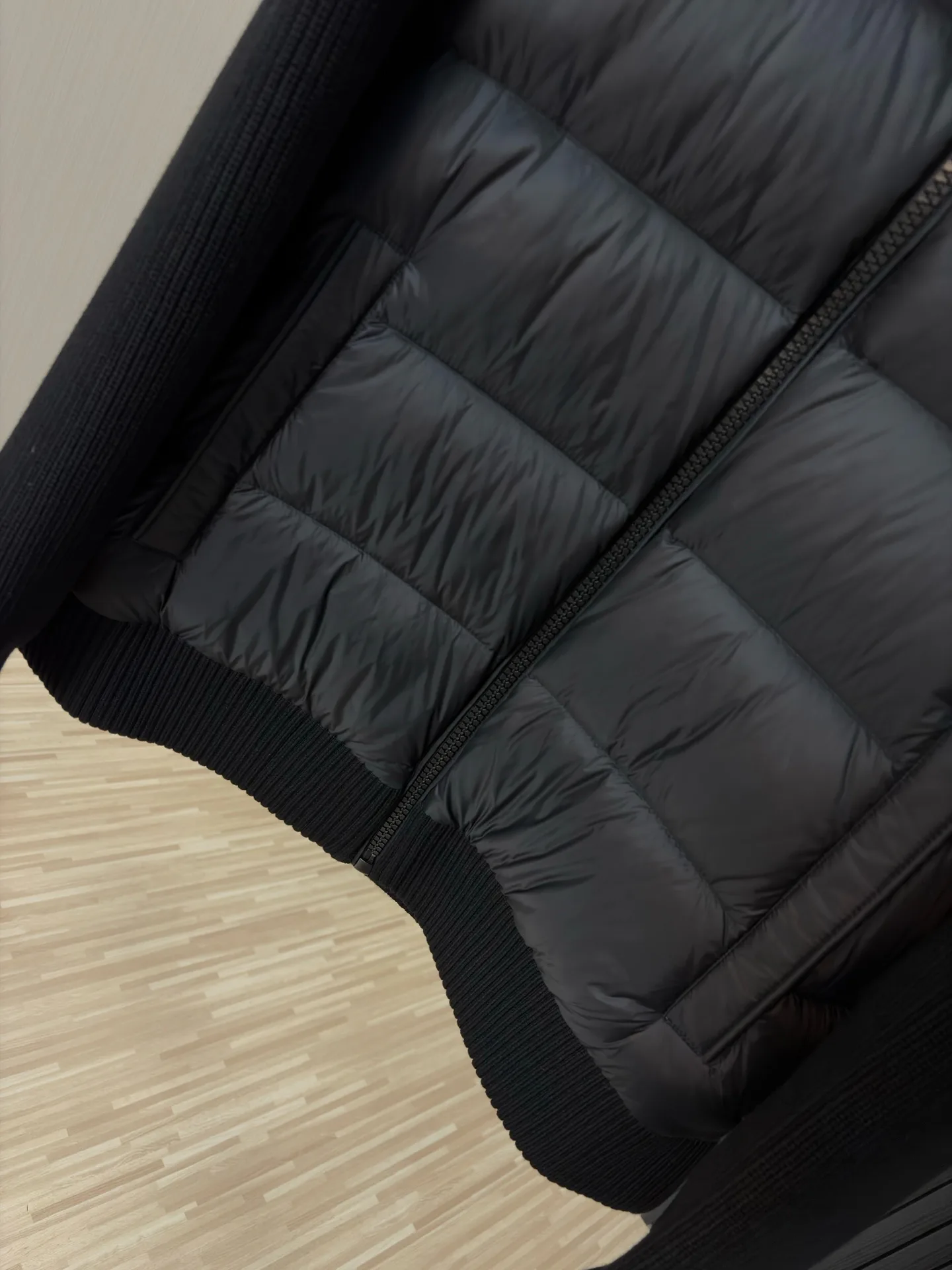 Women's Jackets And Down Jackets MONCLER 18391737