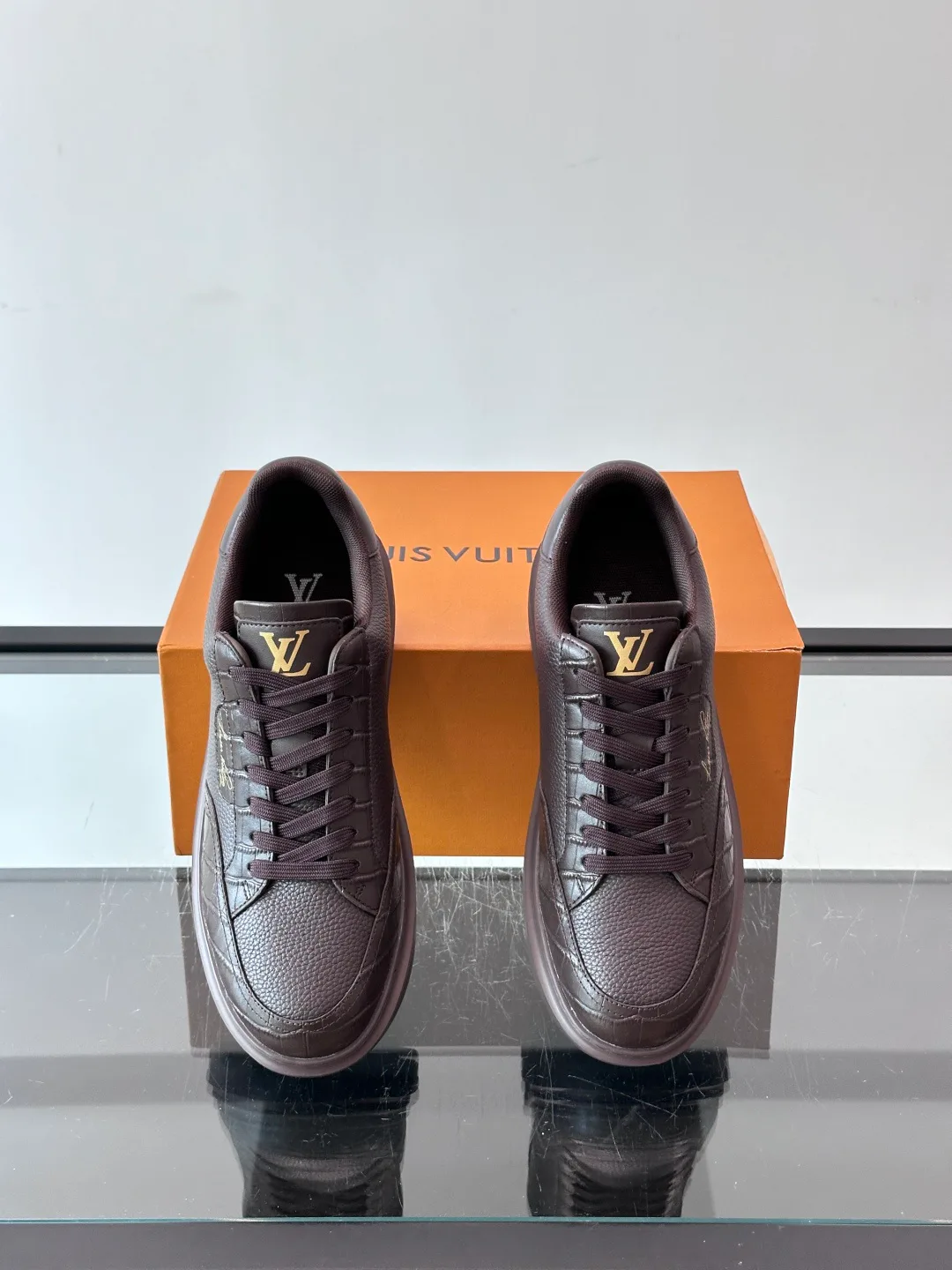 Women's Sneakers LOUIS VUITTON 18400575