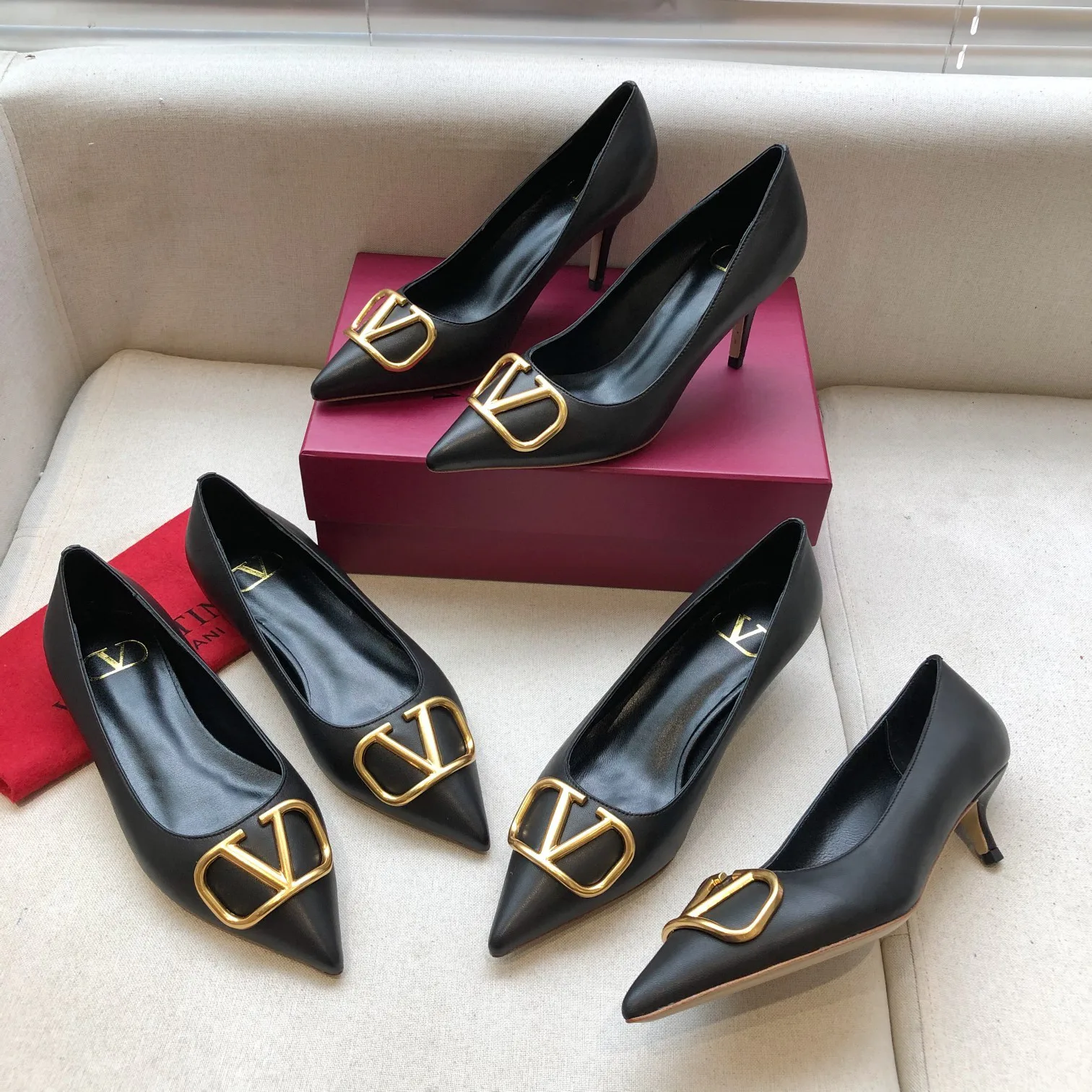 Women's Heels VALENTINO 17956871