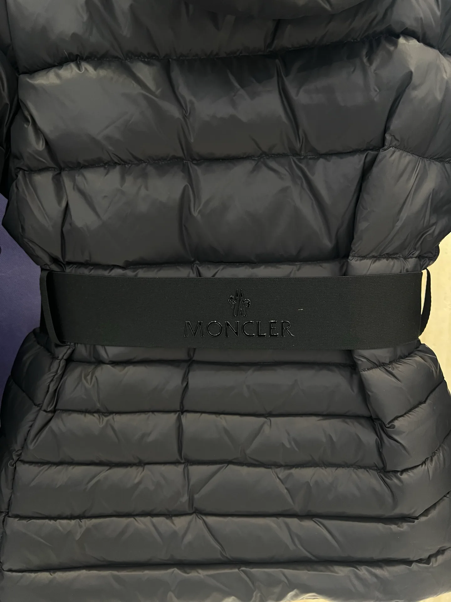 Women's Jackets And Down Jackets MONCLER 18302920