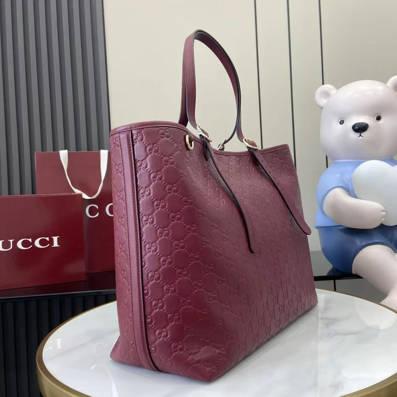 Women's Classic Handbags GUCCI 18350144