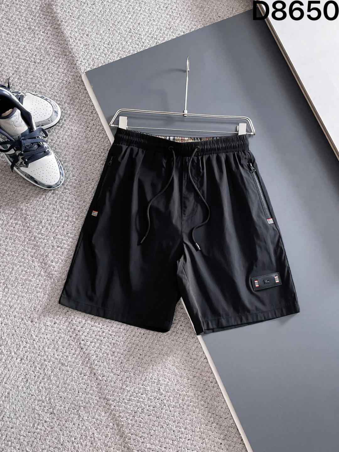 Men's Shorts BURBERRY 18000497