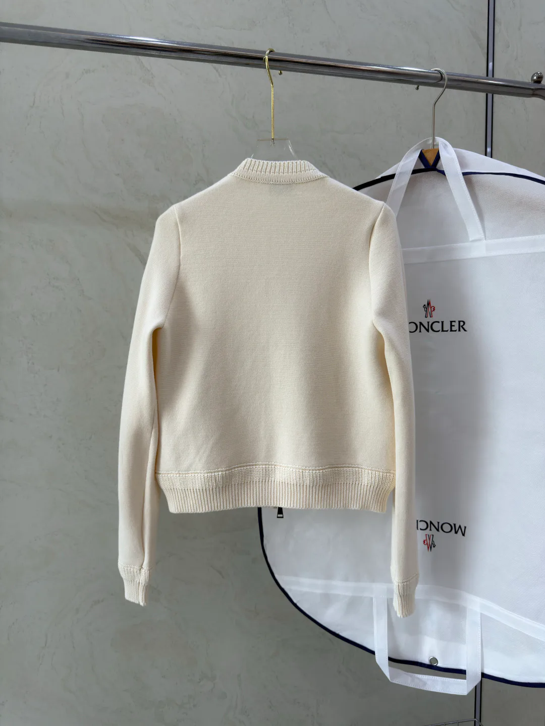 Куртки И Пуховики Мужские Moncler 18683841
