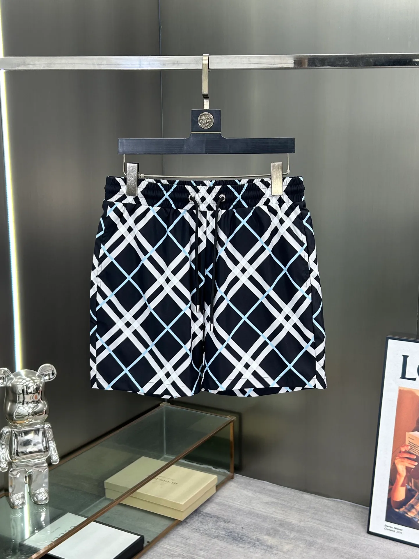 Men's Shorts BURBERRY 18000488