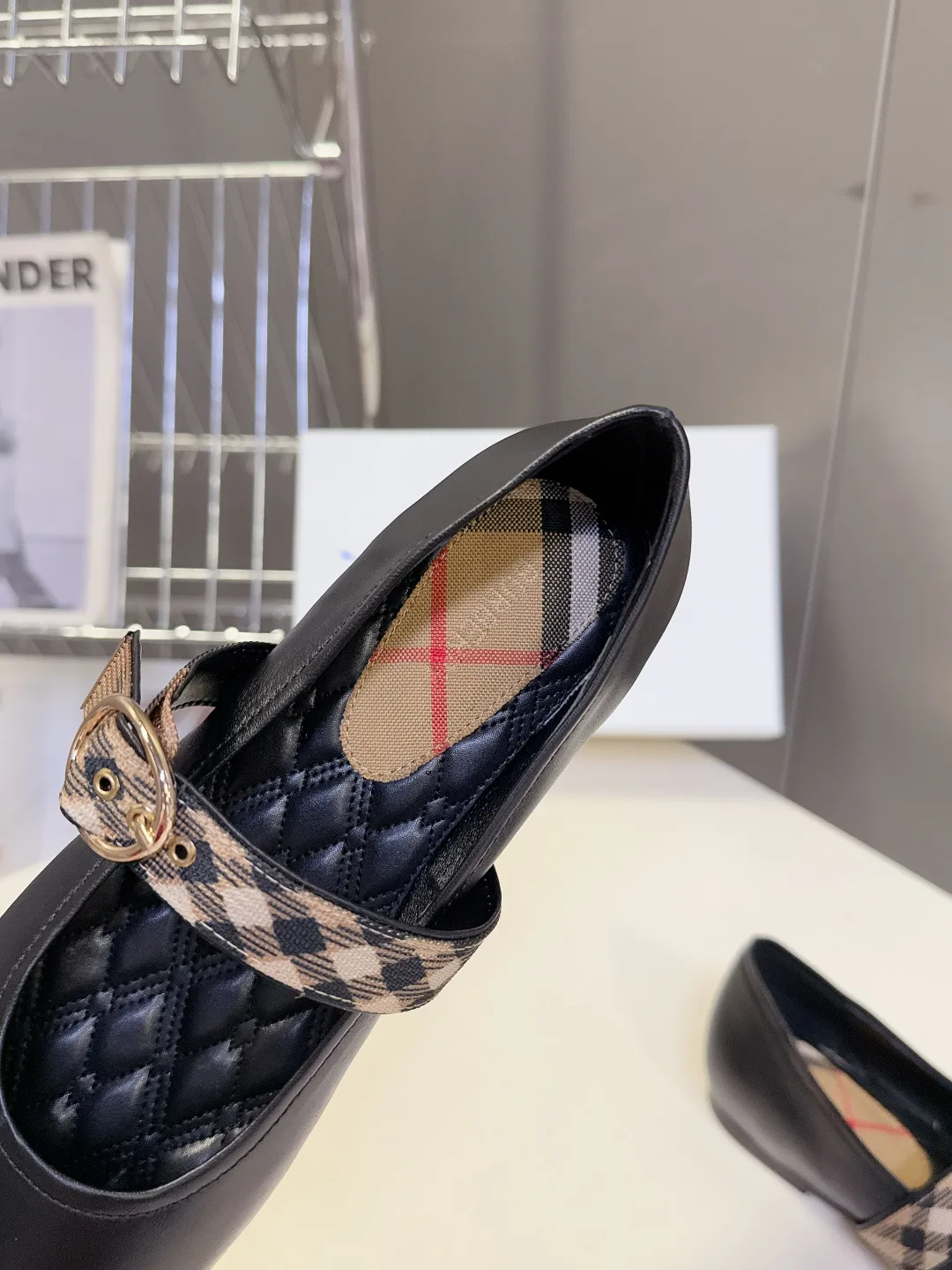 Women's Heels BURBERRY 16891954