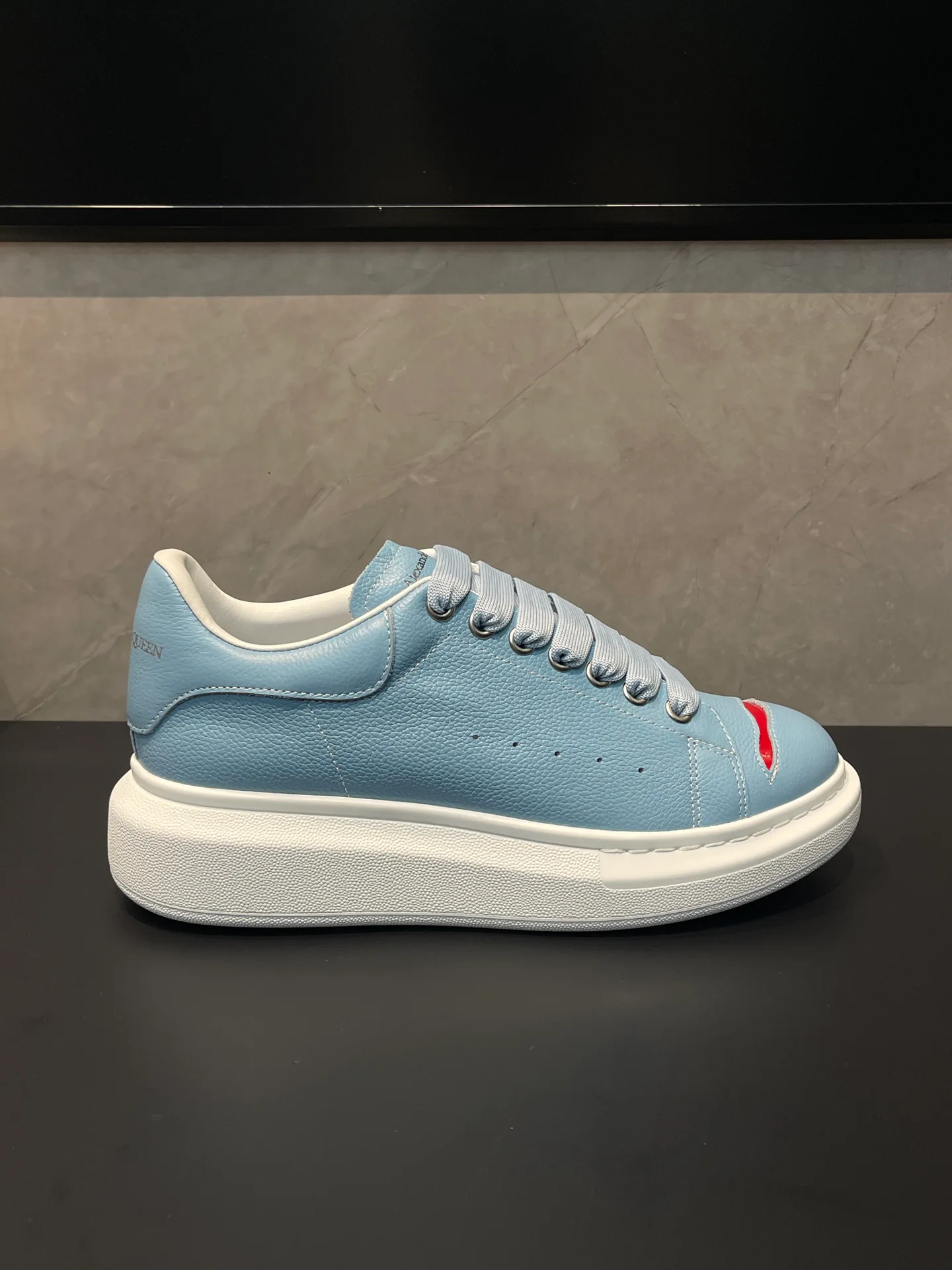 Women's Sneakers ALEXANDER MCQUEEN 18363939