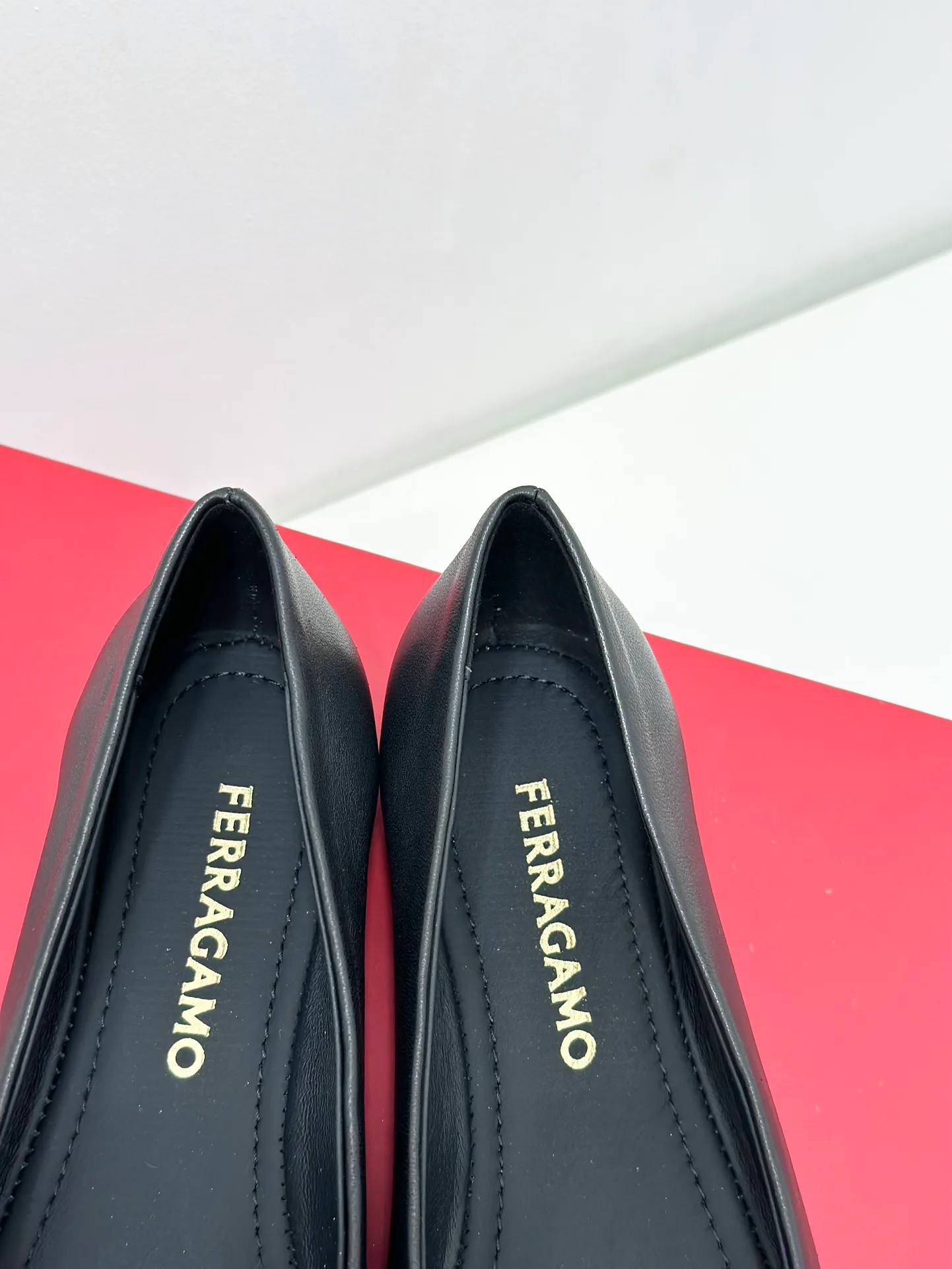 Women's Ballet Flats SALVATORE FERRAGAMO 18531859