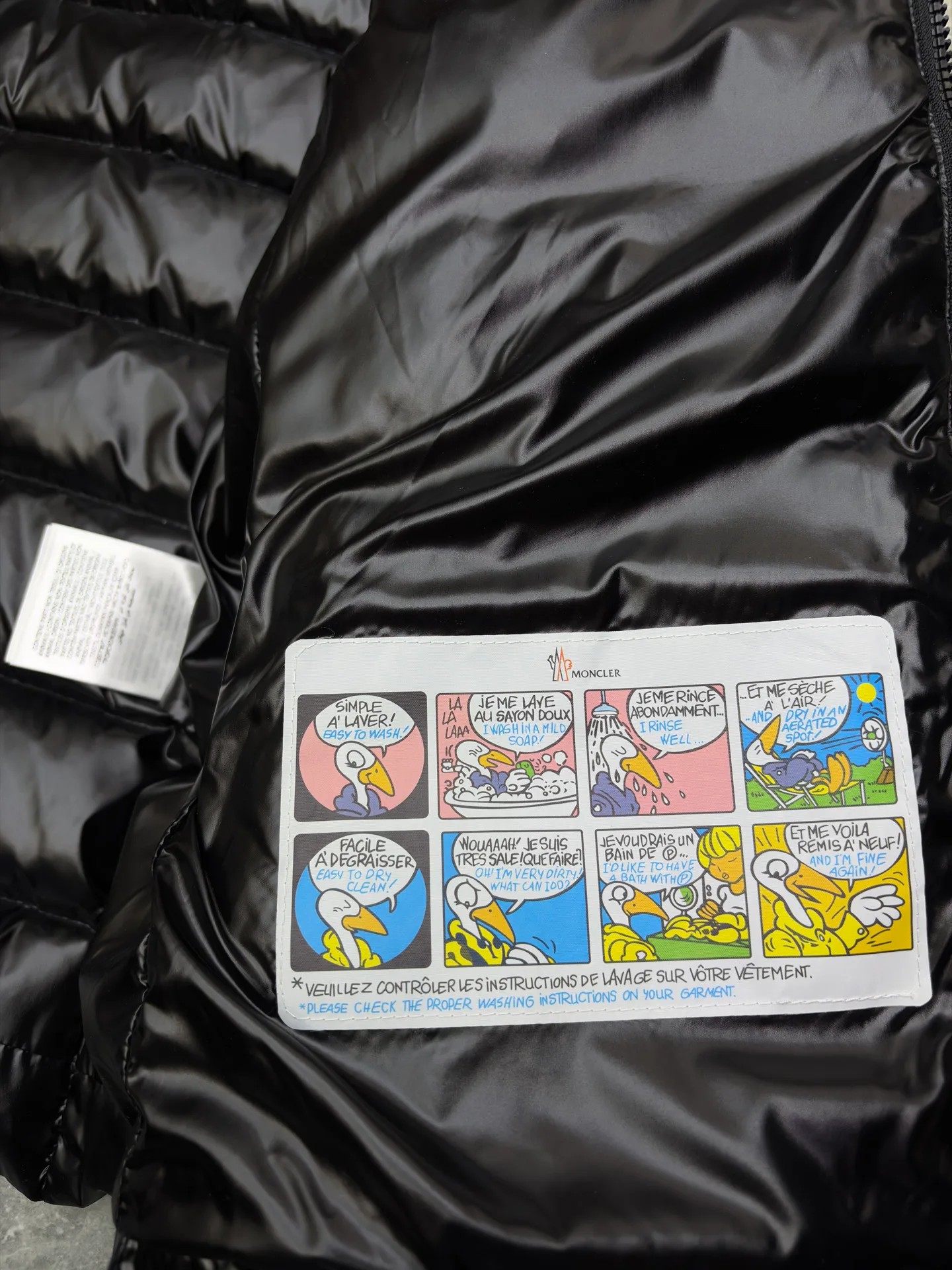 Women's Jackets And Down Jackets MONCLER 17568658