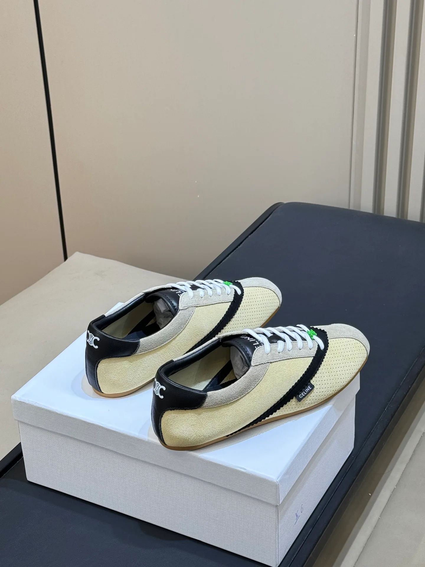 Women's Sneakers CELINE 18072901