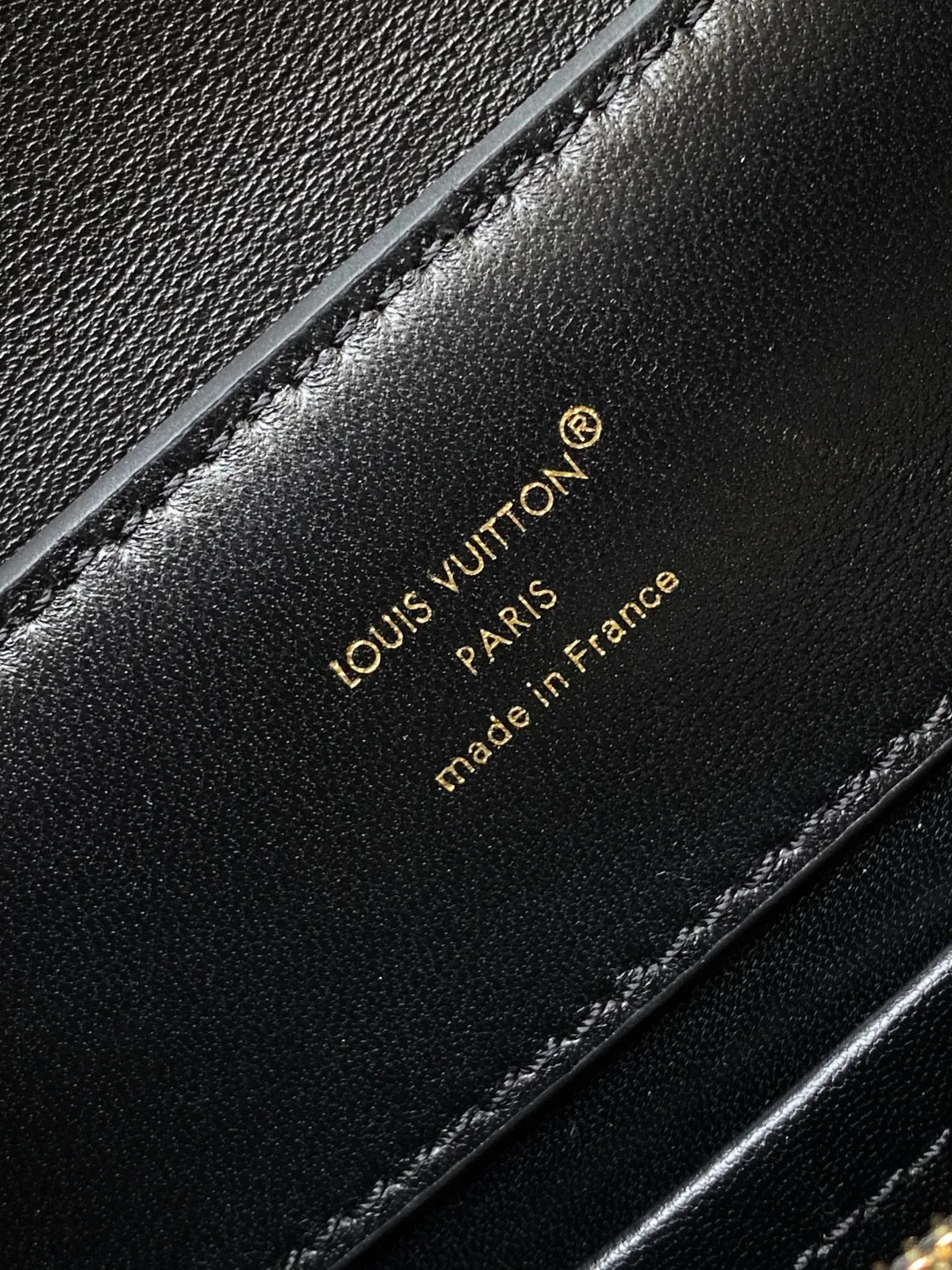 Women's Classic Handbags LOUIS VUITTON 18019351