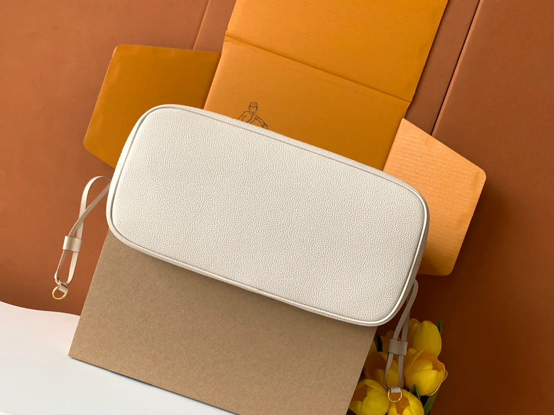 Women's Classic Handbags LOUIS VUITTON 18156577