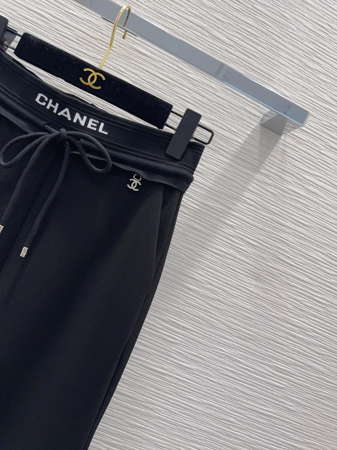 Women's Trousers CHANEL 18410710