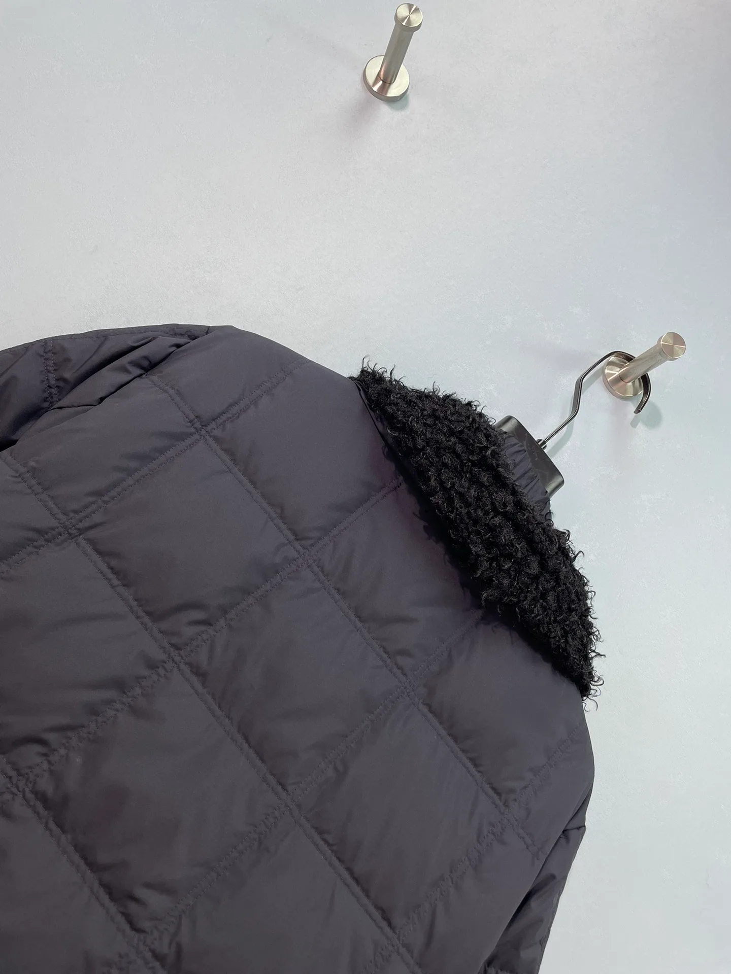 Women's Jackets And Down Jackets MONCLER 17913398